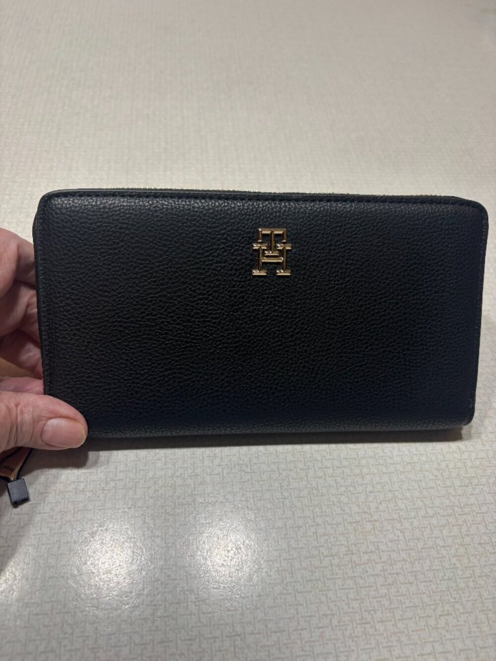 NWT Tommy Hilfiger Black Wallet